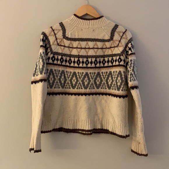 American Eagle Knit Sweater - Picture 3 of 4